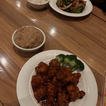 Orient Express - I got Orange Chicken and fried rice and my boyfriend got veggie with chicken. - Szechuan Near Me - Baltimore, Maryland