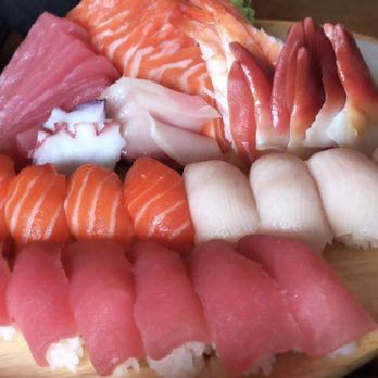 Akino - Sushi Bars Near Me - Elmhurst, New York