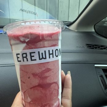 Erewhon - Strawberry Glaze smoothie - Organic Stores Near Me - Los Angeles, California