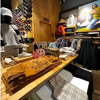Vans - Shoe Stores Near Me - Arcadia, California Vans - Shoe Stores Near Me - Arcadia, California