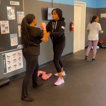 30 Minute Hit - Kickboxing Near Me - St. Louis, Missouri 30 Minute Hit - Kickboxing Near Me - St. Louis, Missouri