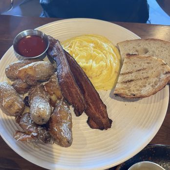 Saint & Second - The Traditional - Bacon - New American Near Me - Long Beach, California