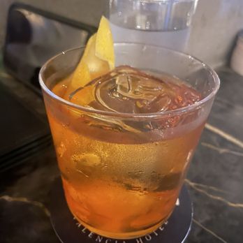 The Whaling Bar - Old fashioned - Cocktail Bars Near Me - La Jolla, California