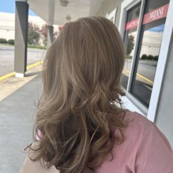 Asher Institute of Hampton - LaJessica The best colorist!