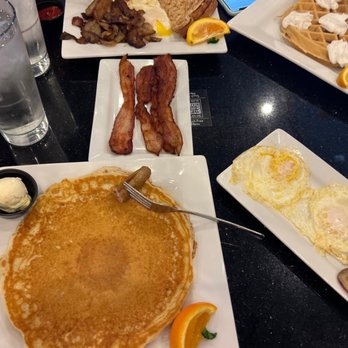 Keke's Breakfast Cafe - Pancake, eggs, sausage and bacon - Breakfast & Brunch Near Me - Gainesville, Florida Keke's Breakfast Cafe - Pancake, eggs, sausage and bacon - Breakfast & Brunch Near Me - Gainesville, Florida