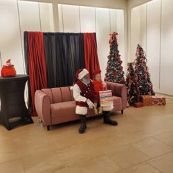 Simply Delightful Events by Kay - Hot Chocolate with Cocoa Santa Event