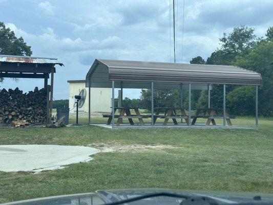 Grady's Barbecue by null