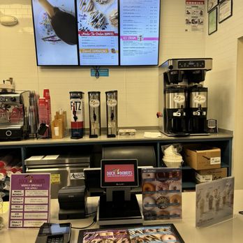 Duck Donuts - Cashier/Register area - Donuts Near Me - White Plains, New York