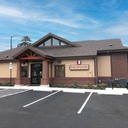 Exterior photo of First Community Credit Union - Newberg, Oregon Exterior photo of First Community Credit Union - Newberg, Oregon
