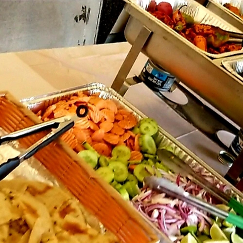 Tandoor Truck - Fresh naan and roti - Indian Near Me Tandoor Truck - Fresh naan and roti - Indian Near Me