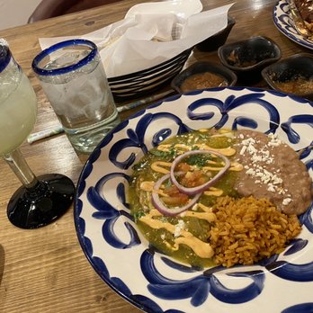 Los Sombreros - Chicken Enchilada Lunch - Mexican Near Me - Mesa, Arizona