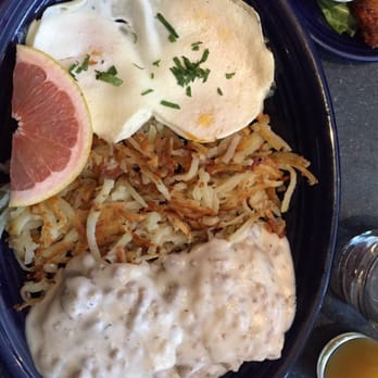 Hot Suppa - Biscuits and gravy with hash browns - Breakfast & Brunch Near Me - Portland, Maine