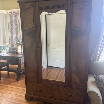 Naomi's Inn Bed and Breakfast - Very large Armoire with cedar lining holds so much for an extended stay. - Bed & Breakfast Near Me - Springfield, Massachusetts Naomi's Inn Bed and Breakfast - Very large Armoire with cedar lining holds so much for an extended stay. - Bed & Breakfast Near Me - Springfield, Massachusetts