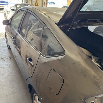 HQ Automotive - Prius side - Body Shops Near Me - Northridge , California