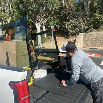 JJ Windshields Repair and Replacement - Windshield Installation & Repair Near Me