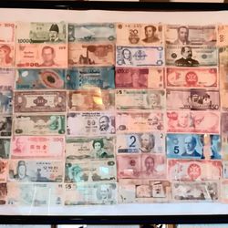 Wild Berry Diner - An excellent display of foreign currency from many countries, very cool!