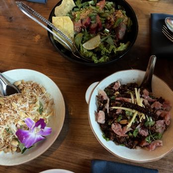 Lom Wong - Thai Near Me - Phoenix, Arizona Lom Wong - Thai Near Me - Phoenix, Arizona