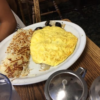 Cully's Restaurant - Veggie omelet for the wifey - Breakfast & Brunch Near Me - Poway, California Cully's Restaurant - Veggie omelet for the wifey - Breakfast & Brunch Near Me - Poway, California