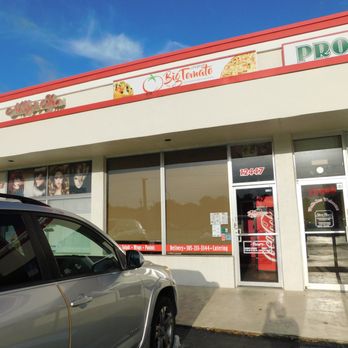 The Original Big Tomato - Best hole in the wall pizza joint of Pinecrest hands down! IG:@KFitzEats - Pizza Near Me - Pinecrest, Florida The Original Big Tomato - Best hole in the wall pizza joint of Pinecrest hands down! IG:@KFitzEats - Pizza Near Me - Pinecrest, Florida