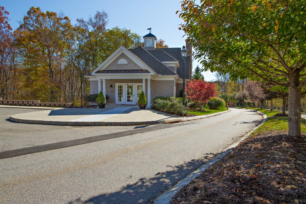 HUNTER’S CHASE OF LITCHFIELD 16 Photos 212 Hunters Dr, Litchfield