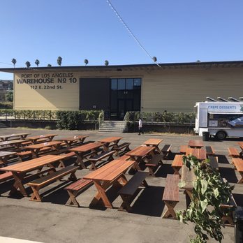 Brouwerij West - Outside tables - Breweries Near Me - San Pedro, California Brouwerij West - Outside tables - Breweries Near Me - San Pedro, California