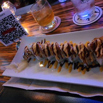 Far Bar - Dragon roll - Asian Fusion Near Me - Los Angeles, California Far Bar - Dragon roll - Asian Fusion Near Me - Los Angeles, California