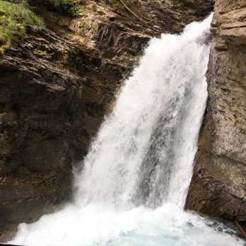 Johnston Canyon & Ink Pots - Lower Falls - Hiking Near Me - Banff, Alberta Johnston Canyon & Ink Pots - Lower Falls - Hiking Near Me - Banff, Alberta