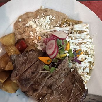 Palapas Brunch & Lounge - Chilaquiles verdes steak - Mexican Near Me - Corona, California Palapas Brunch & Lounge - Chilaquiles verdes steak - Mexican Near Me - Corona, California