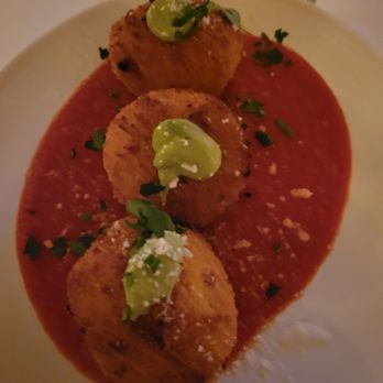 Luigi's Restaurant & Bar - Italian Near Me - New Hyde Park, New York