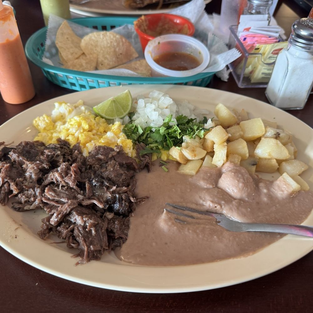 La Muchacha Alegre - Barbacoa breakfast plate - Mexican Near Me - Freeport, Texas La Muchacha Alegre - Barbacoa breakfast plate - Mexican Near Me - Freeport, Texas