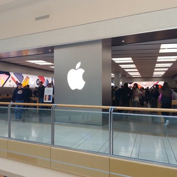 Apple International Plaza - Apple Store in International Plaza, Tampa FL - Mobile Phones Near Me - Tampa, Florida Apple International Plaza - Apple Store in International Plaza, Tampa FL - Mobile Phones Near Me - Tampa, Florida