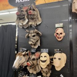 Spirit Halloween