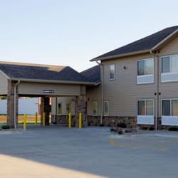 Boulders Inn & Suites - Front of the Hotel.