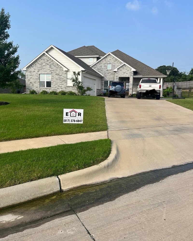 Slide of ER Roofing & Reconstruction