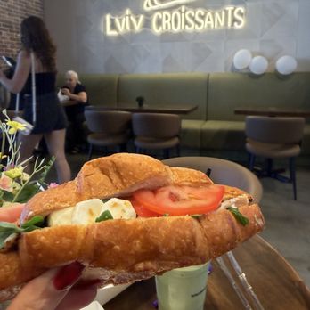 Lviv Croissants - Cafes Near Me - Fair Oaks, California