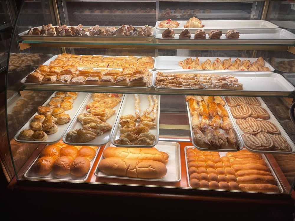 TOLL BAKERY Updated August 2024 1506 Memorial Dr, Waycross,