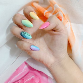 Queen Nails - You like my nails? Geez! Thanks, just got it - Nail Salons Near Me - Harlingen, Texas