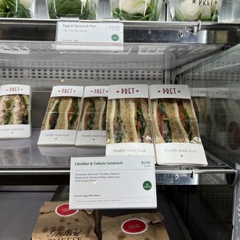 Pret A Manger - Cheddar & tomato sandwhich - Coffee & Tea Near Me - Chicago, Illinois