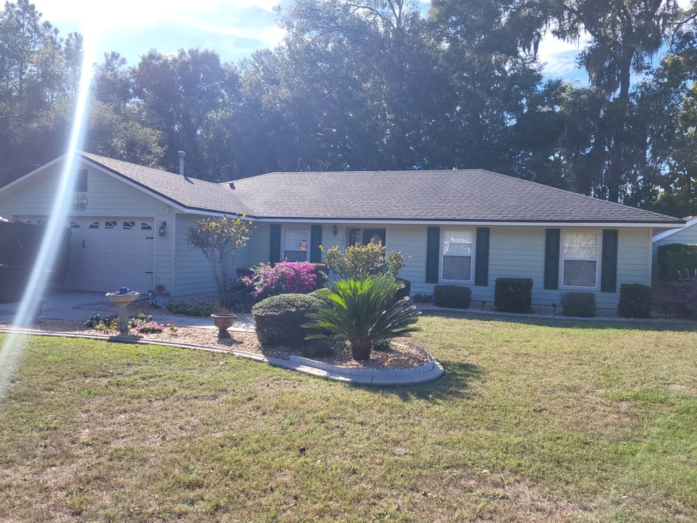 Slide of Roofing Pros USA