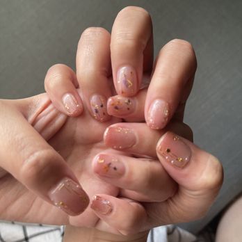 Gelly Bar Nail Studio - Ombré with gold detail, pearls, shell and dried flowers by Phoebe. - Nail Salons Near Me - Walnut, California Gelly Bar Nail Studio - Ombré with gold detail, pearls, shell and dried flowers by Phoebe. - Nail Salons Near Me - Walnut, California