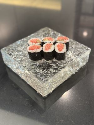 ROLL UP JAPANESE HAND ROLLS by null