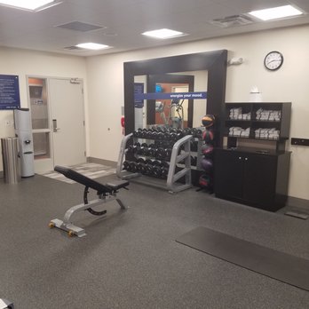 Hampton Inn & Suites Ames - Fitness room - Hotels Near Me - Ames, Iowa