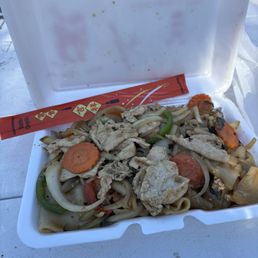 drunken noodle with chicken drunken noodle with chicken