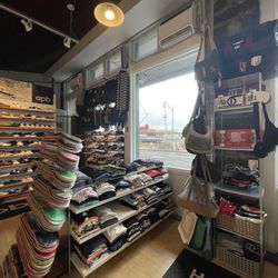 APB Skateshop - Catch flips not feelings with APB Skateshop for all skateboard lovers!