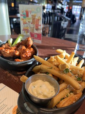 Bar Louie - Gainesville by null