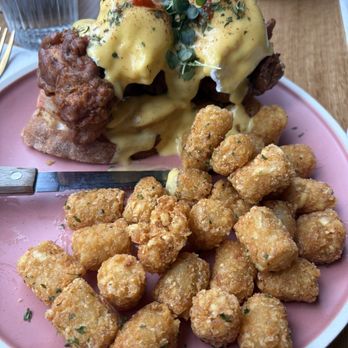 Sunny Side Breakfast - Fried Chicken Benedict - Breakfast & Brunch Near Me - Sacramento, California