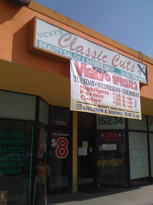 Vicky's Classic Cuts Logo