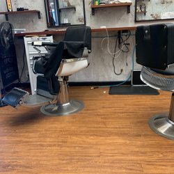 Main Street Hair Design - Inside vibes