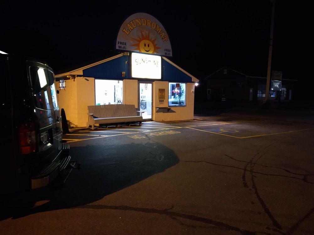LIGHTHOUSE LAUNDRY Updated August 2024 14 Photos & 17 Reviews 200 Bath Rd, Brunswick