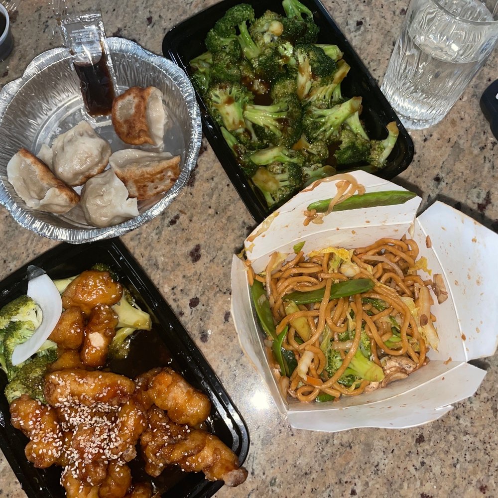 Dim Sum II Chinese Restaurant - Lo mein, sesame chicken, pork pan fried dumplings, broccoli with brown sauce - Chinese Near Me - Cranford, New Jersey